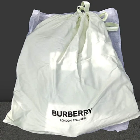 Burberry Logo Tote Bag - Picture 4 of 12
